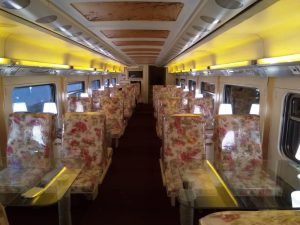 واگن رستوران ۵ ستاره زندگی